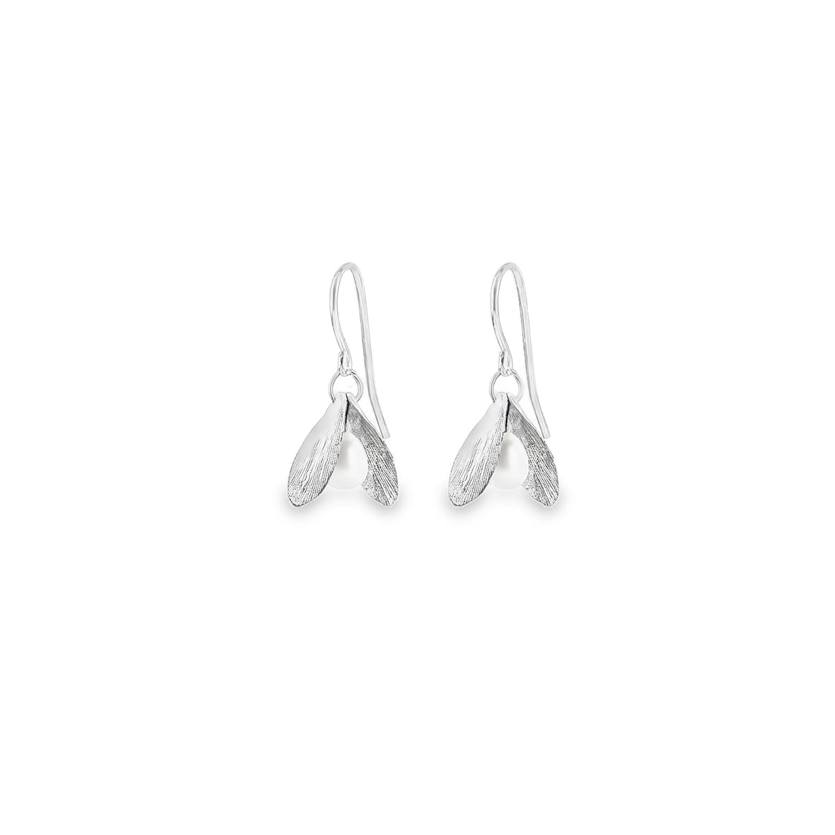 Silver Double Leaf and Pearl Earrings featuring engraved feathers and a pearl drop, elegant for any occasion.