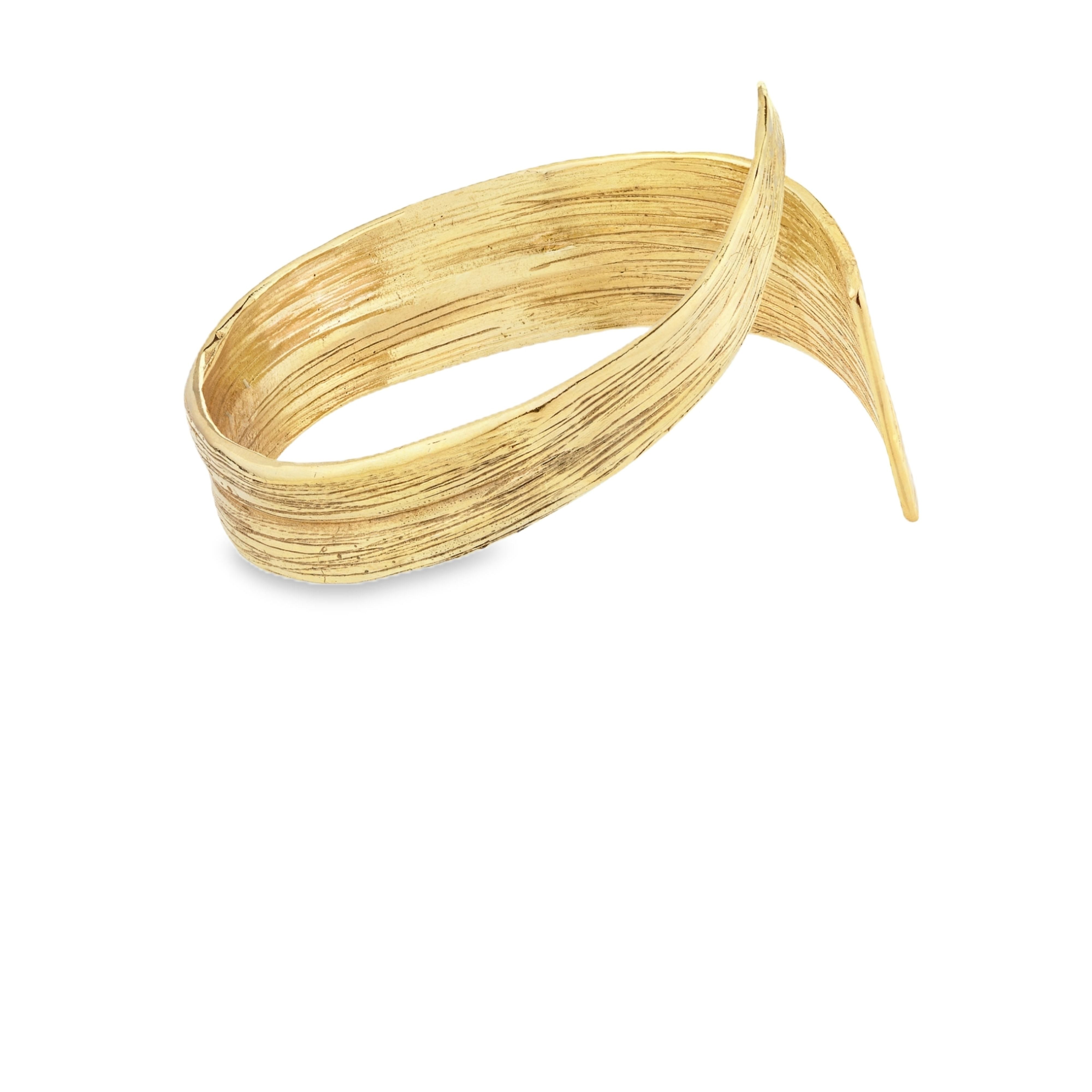 Blade Grass Cuff