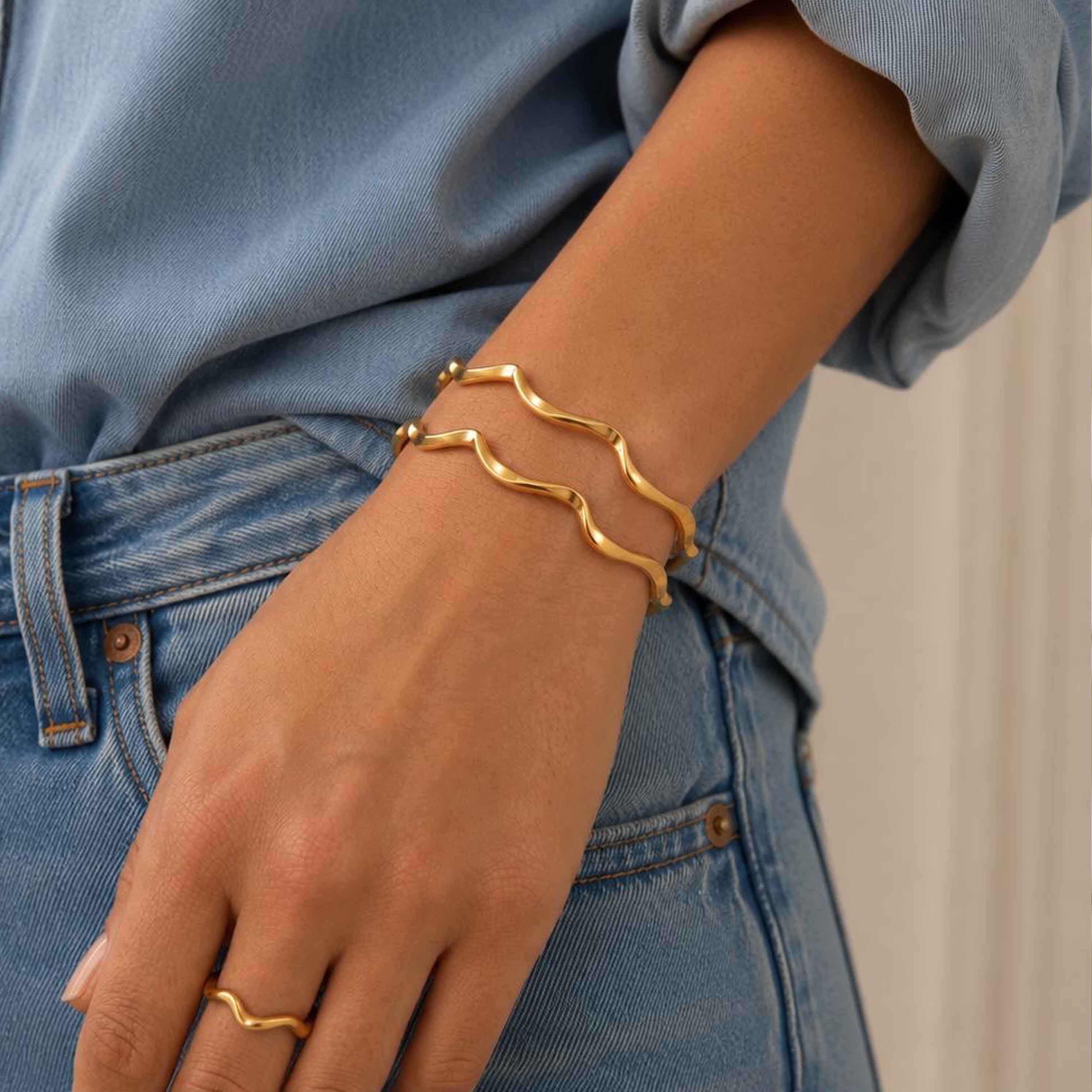 Gold Ripple Cuff
