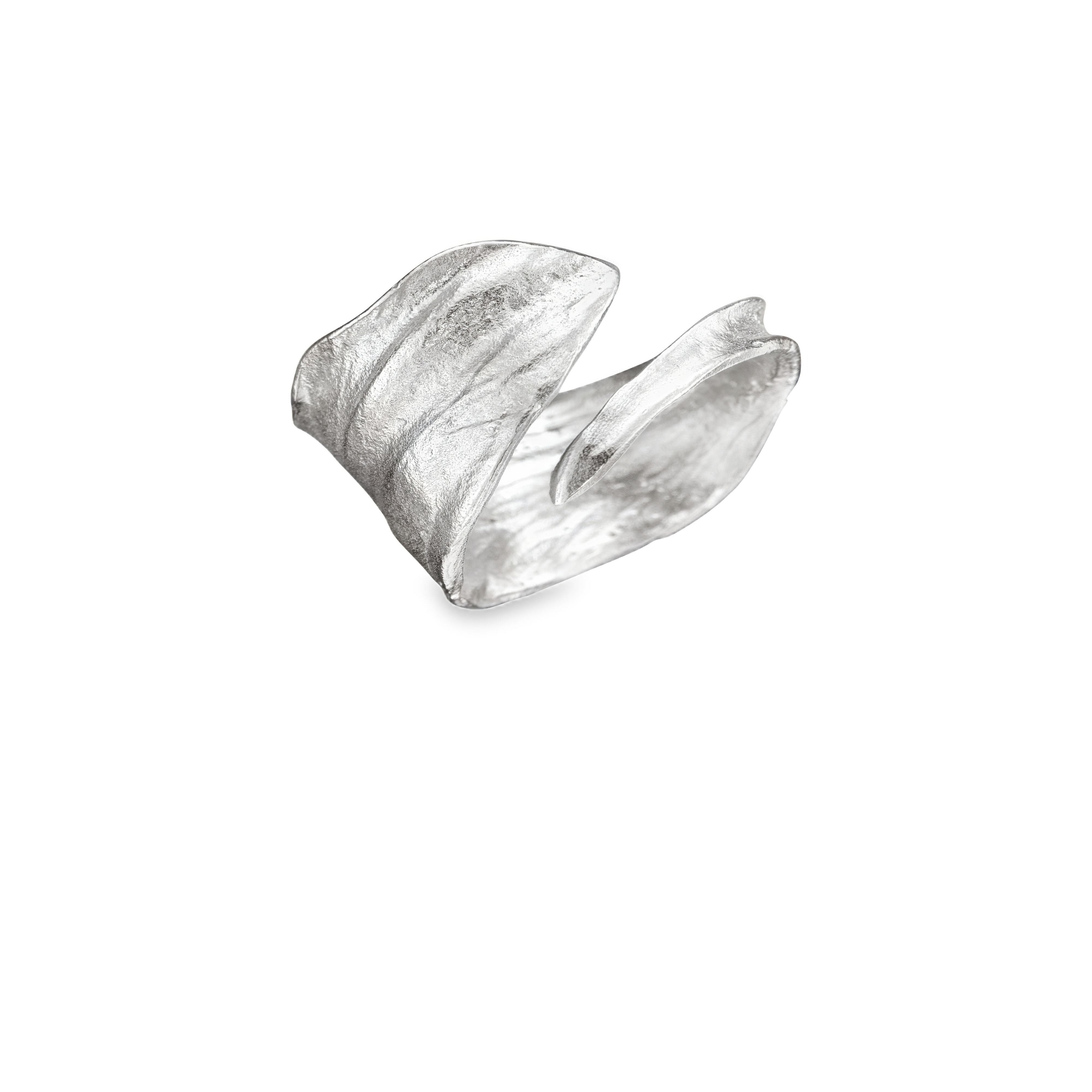 Iris Petal Ring